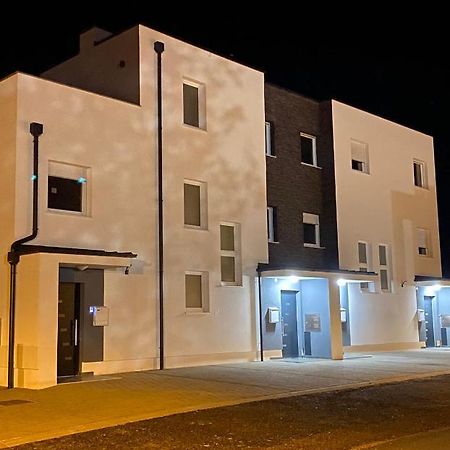 Penthouse West S Leilighet Varaždin Eksteriør bilde