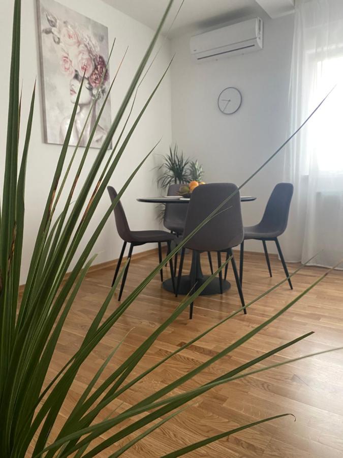 Penthouse West S Leilighet Varaždin Eksteriør bilde