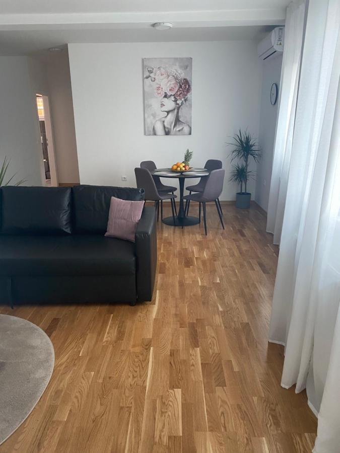 Penthouse West S Leilighet Varaždin Eksteriør bilde